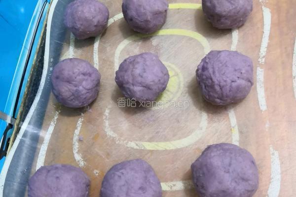 彩虹芋泥蛋黄酥的做法图解13