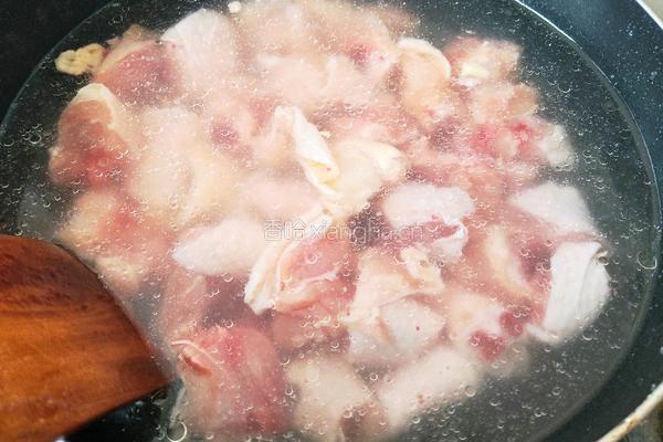鸡腿土豆盖浇饭的做法图解3