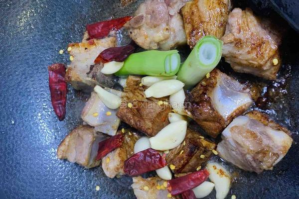 红烧排骨土豆的做法图解9