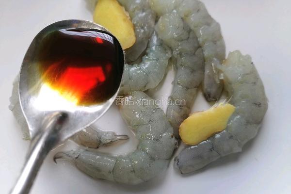 莴笋炒虾仁的做法图解5