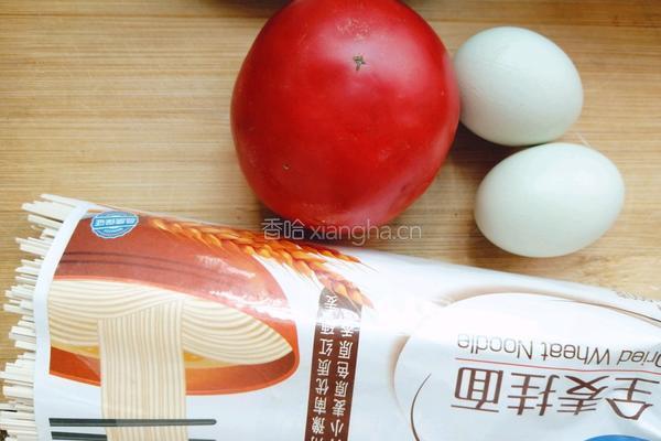 鸡蛋番茄面的做法图解1