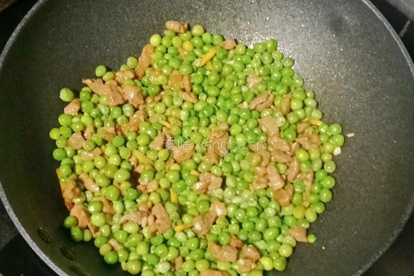 牛肉粒炒豌豆的做法图解14