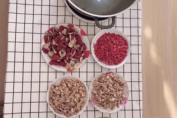 新手必看，超详细纯手工阿胶糕轻奢小零食的做法图解1