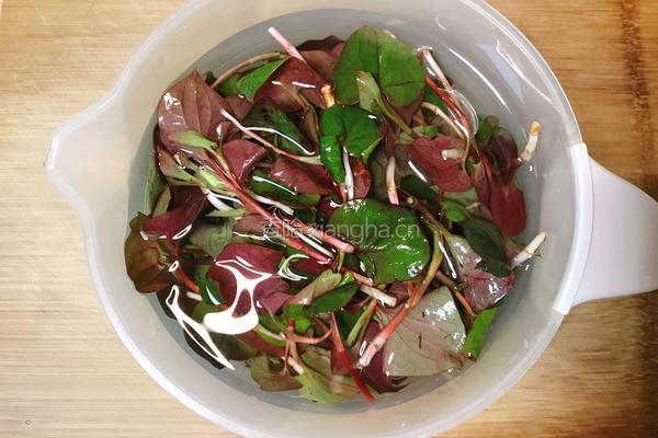 折耳根拌胡豆的做法图解1