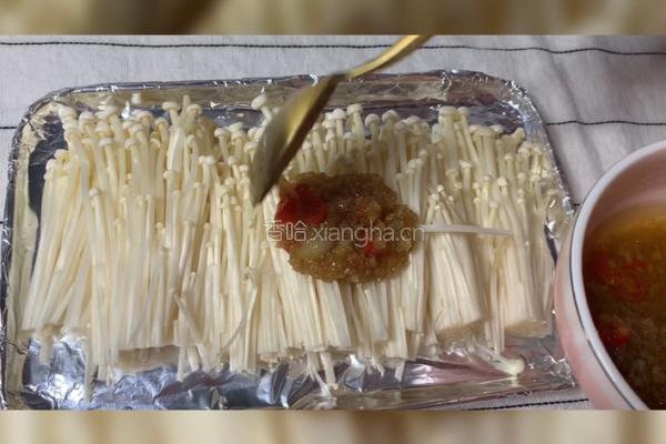 家庭版蒜蓉金针菇的做法图解2