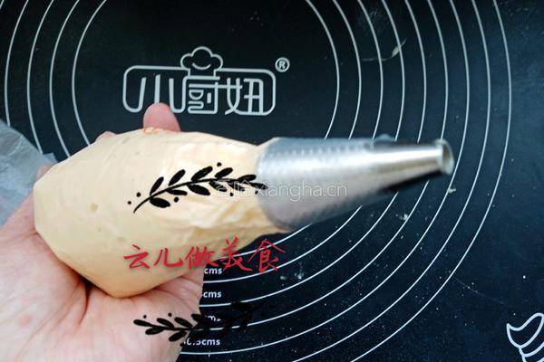 蛋黄小饼干的做法图解6