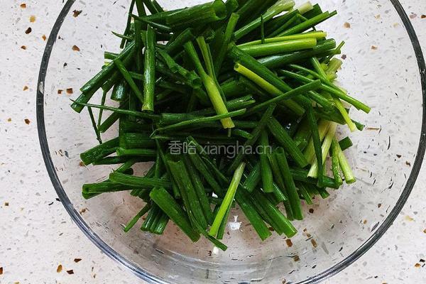 让肉串儿流口水的葱油拌面的做法图解2
