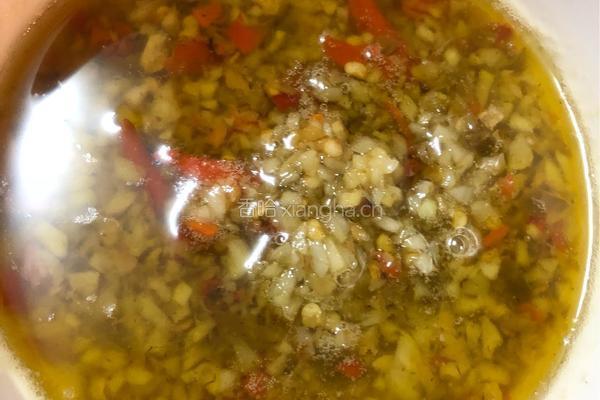 蒜蓉花甲粉丝煲的做法图解4