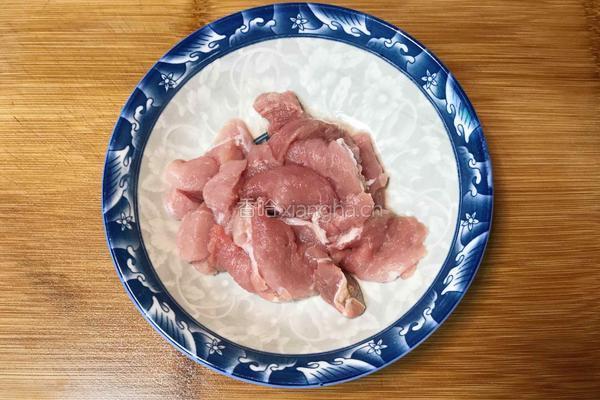 菠萝咕噜肉的做法图解1