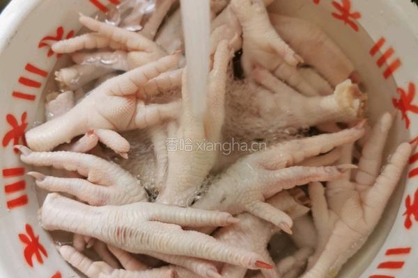 无骨凤爪（百香果柠檬风味）无骨鸡爪的做法图解1