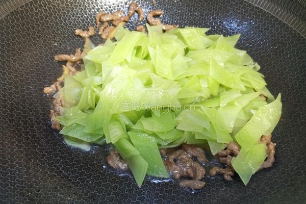 牛肉丝炒莴笋片的做法图解6