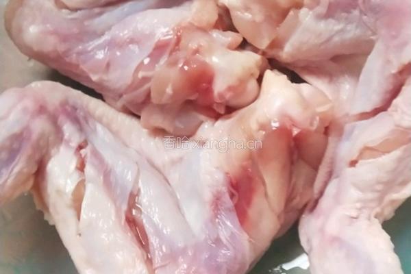 酱香鸡翅的做法图解1