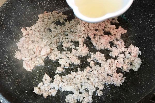 槐花肉未炒饭的做法图解6