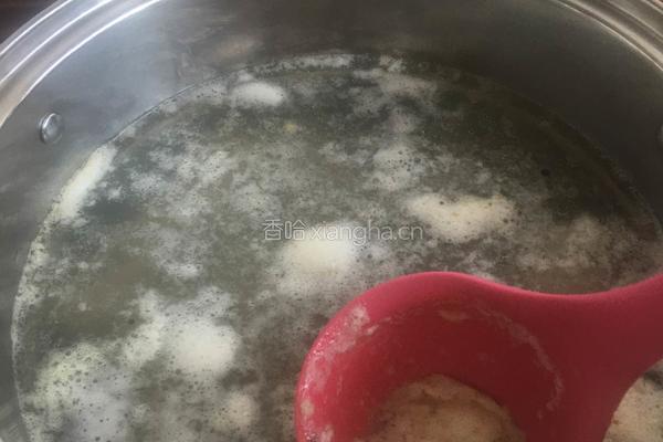 酱爆香鸭头的做法图解2