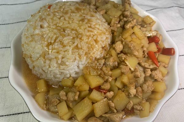土豆肉沫拌饭