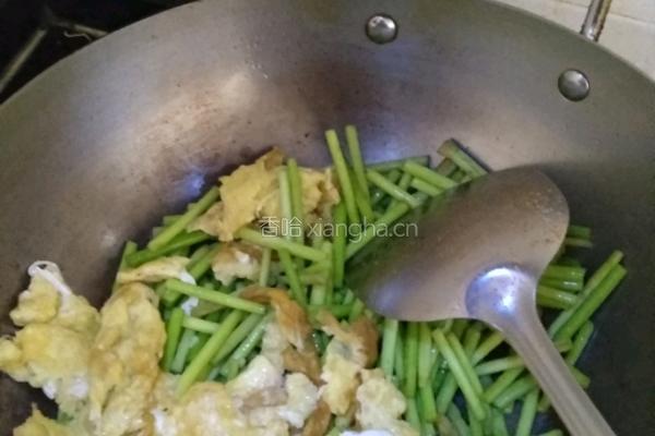 蒜苔炒鸡蛋的做法图解4