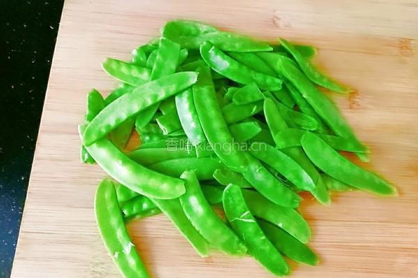 荷兰豆炒鸡蛋的做法图解3