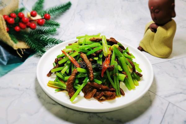 小麦芹炒牛肉的做法图解12