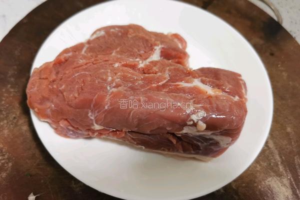 小麦芹炒牛肉的做法图解1