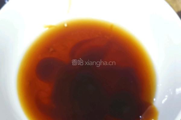 鸡腿菇炒肉的做法图解1
