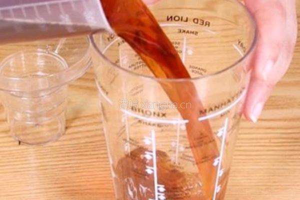 黑糖珍珠鲜奶茶的做法图解1