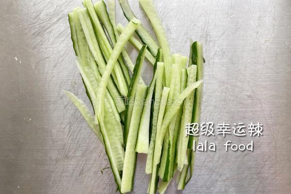 酸辣凉拌面的做法图解2