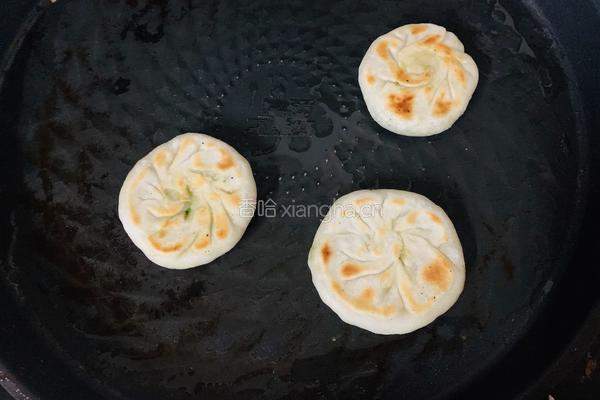 芹菜鲜肉小馅饼的做法图解6