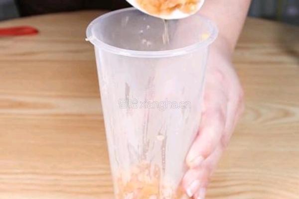 银耳马蹄鲜奶茶的做法图解8