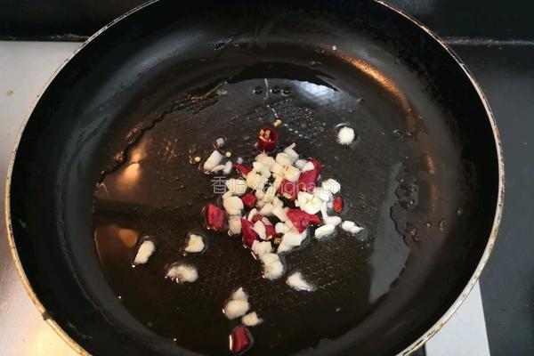 西葫芦炒木耳的做法图解12
