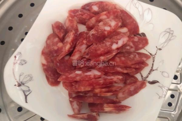 腊肠炒青椒的做法图解3
