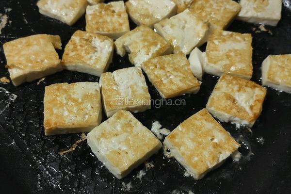 青椒豆腐五花肉的做法图解2