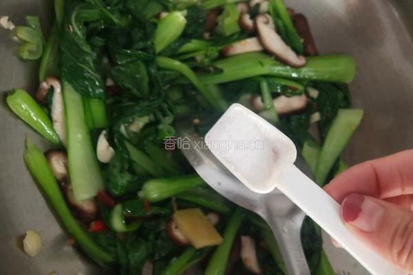 香菇炒油菜的做法图解7