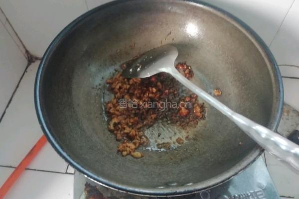 香肠黄金鸡肉炒饭的做法图解3