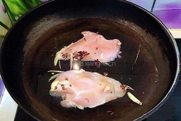 麻辣凉拌鸡丝的做法图解1
