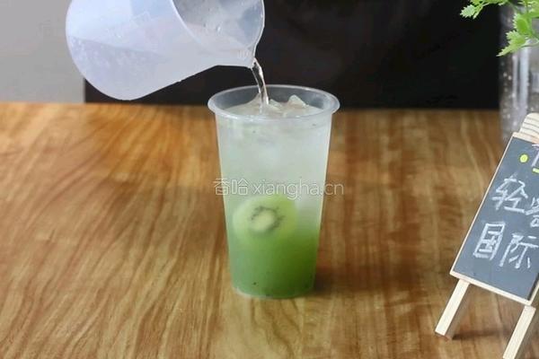 气泡果饮︱翡翠果蔬的做法图解8