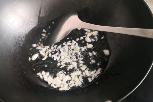 丝瓜虾皮的做法图解2