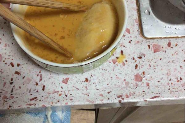 金黄香炸鸡翅的做法图解5