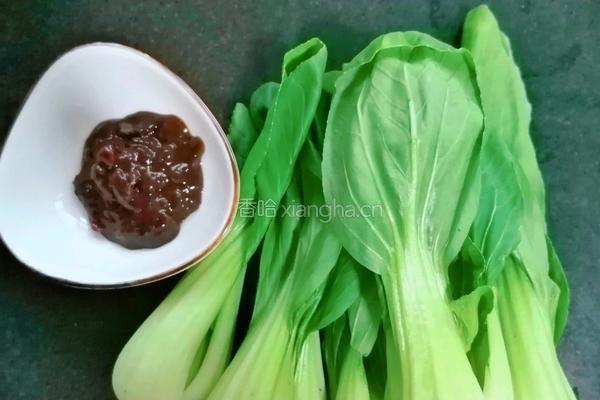 酱汁小油菜的做法图解2