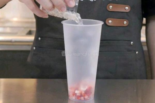 喜茶同款|莓莓芒果甘露的做法图解5