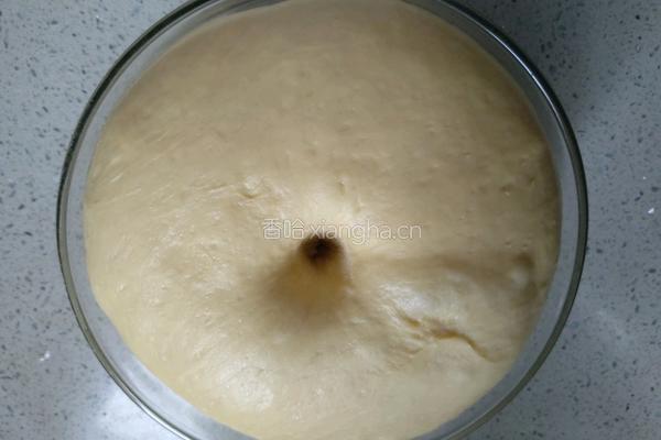 大理石纹红豆沙吐司的做法图解2
