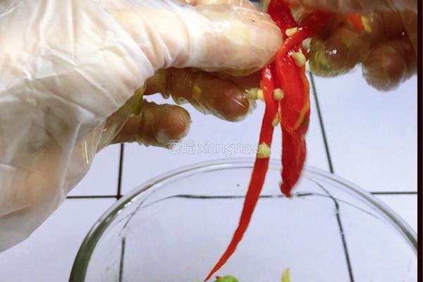 辣椒擂皮蛋的做法图解7