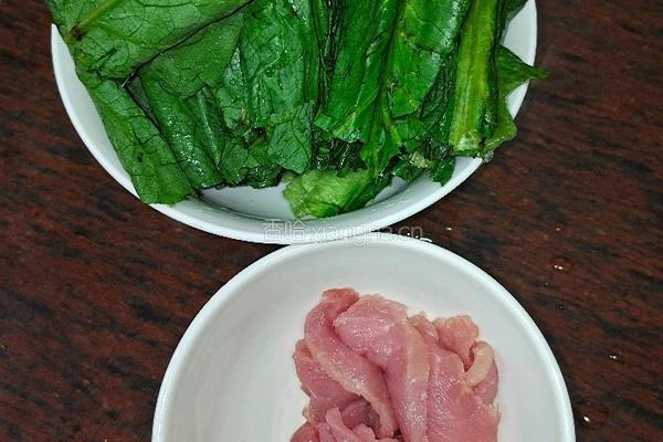瘦肉麦菜汤的做法图解3