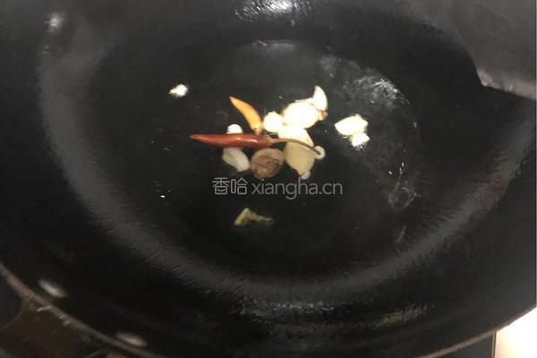 焖咸鱼的做法图解2