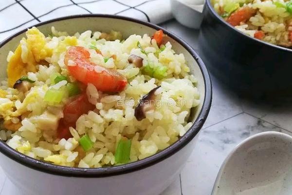 西芹虾仁蛋炒饭的做法图解8