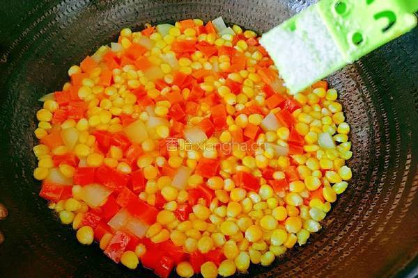 胡萝卜土豆炒玉米的做法图解11