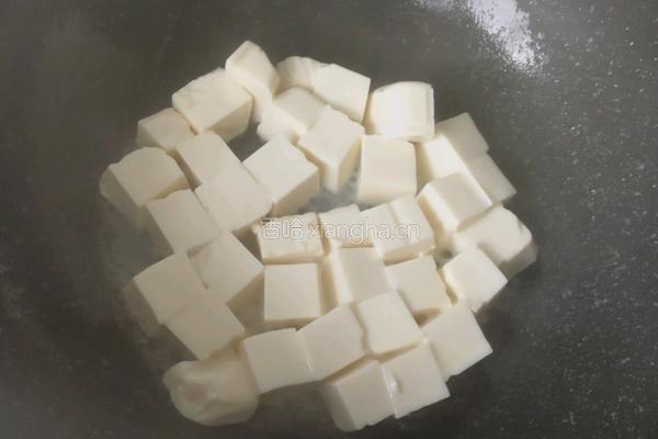 蟹粉豆腐的做法图解2