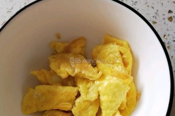 虾仁火腿蛋炒饭的做法图解5