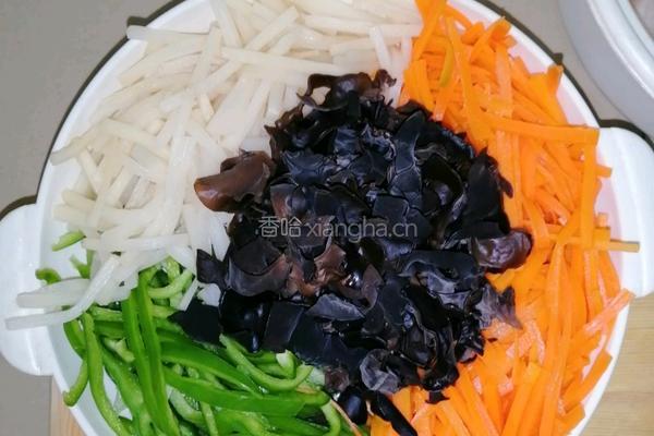 鱼香肉丝的做法图解1