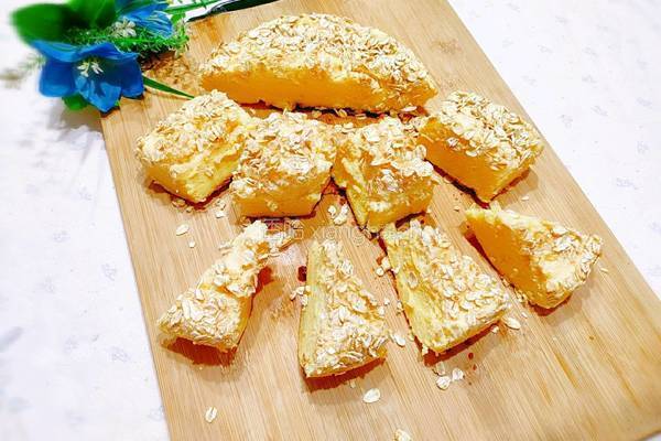 燕麦片电饭煲蛋糕的做法图解1