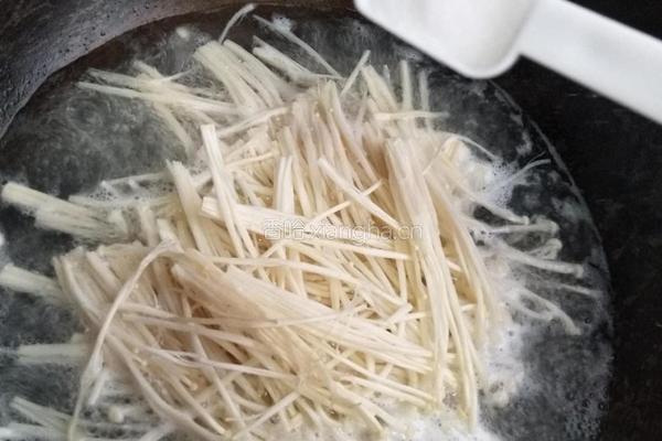 拌金针菇的做法图解3